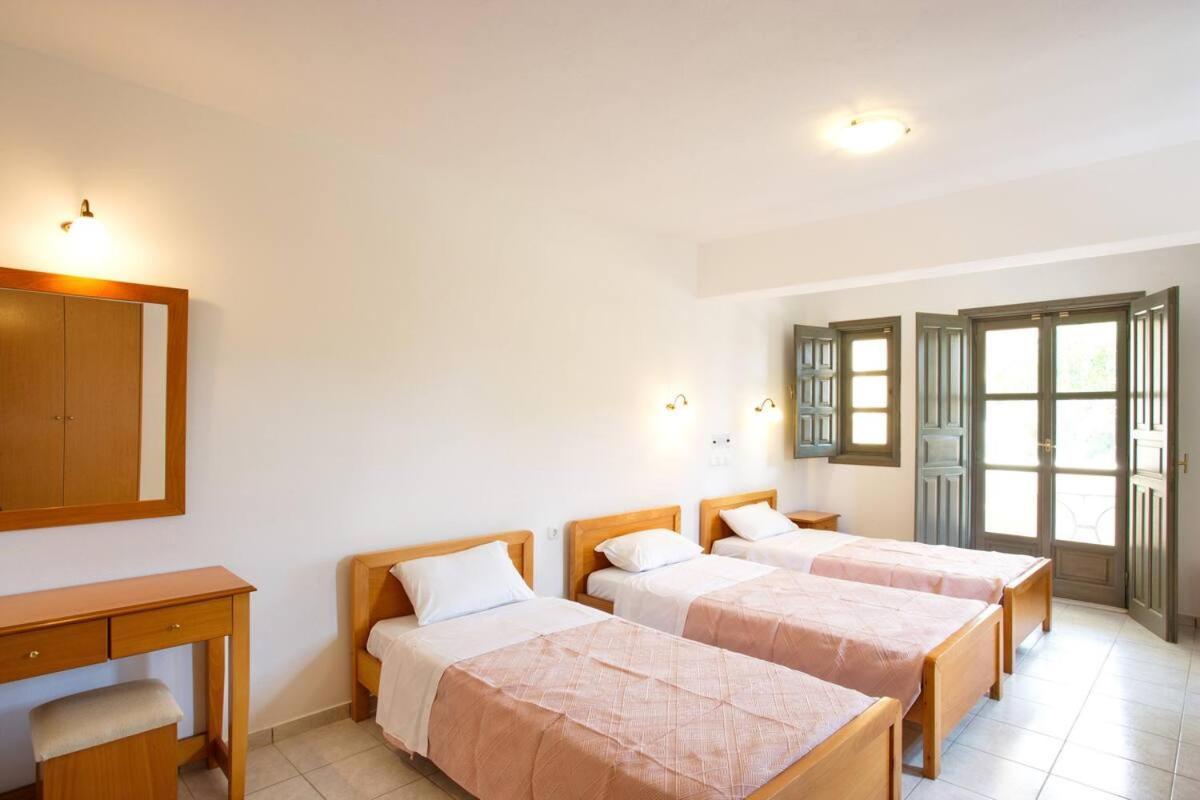 Dagris Villa Studios Kamári Екстериор снимка