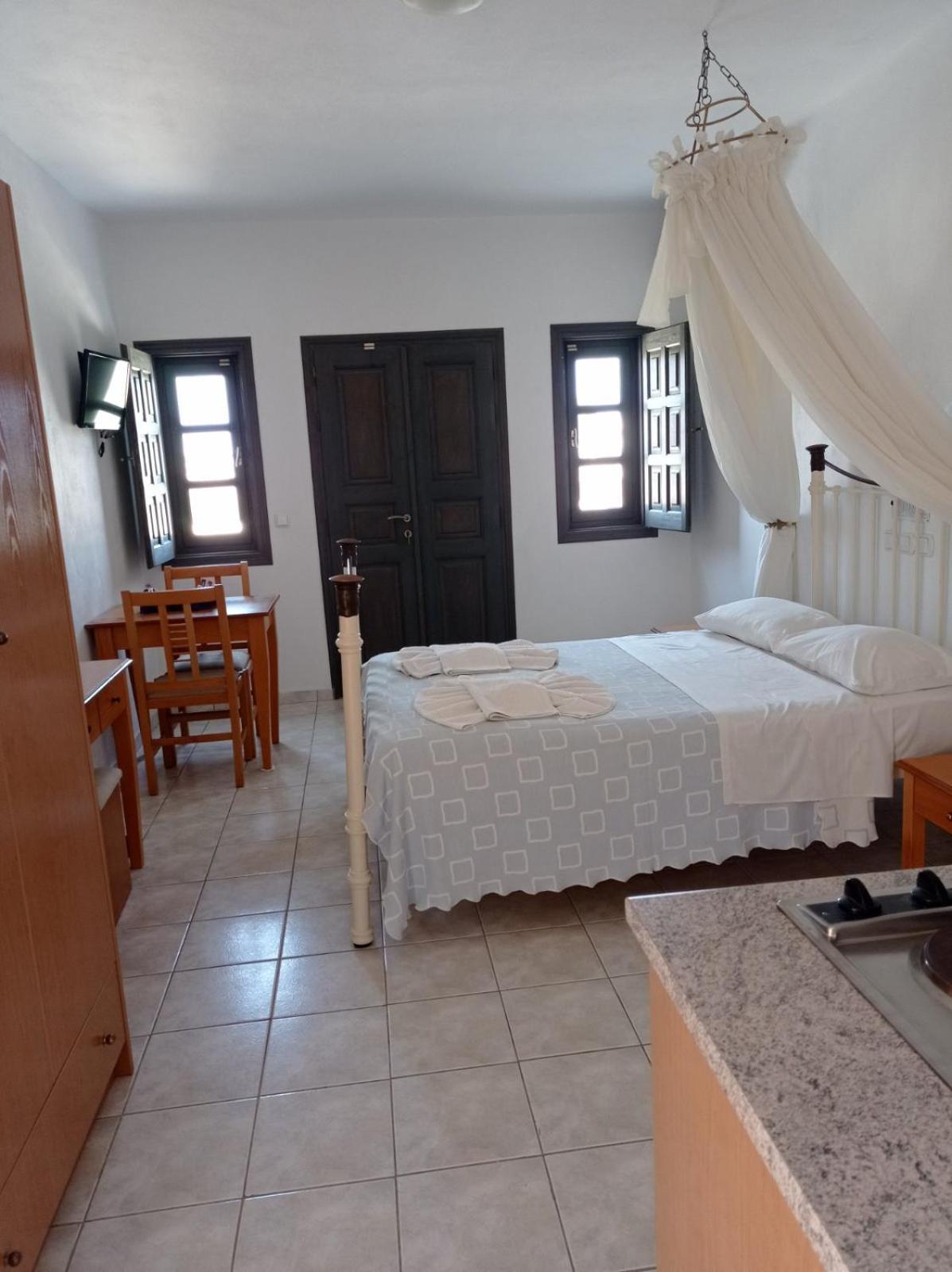 Dagris Villa Studios Kamári Екстериор снимка
