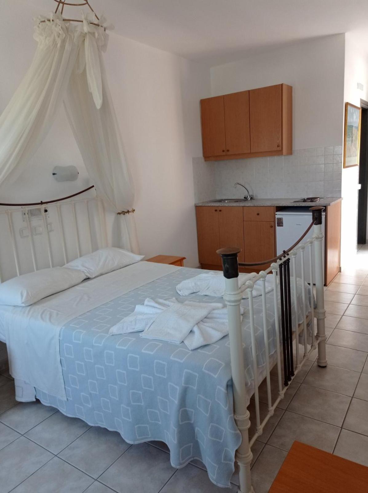 Dagris Villa Studios Kamári Екстериор снимка