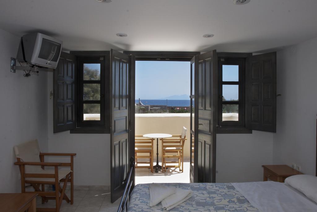 Dagris Villa Studios Kamári Стая снимка